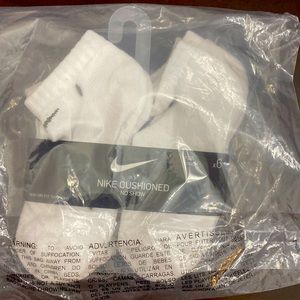 Nike no show white sock